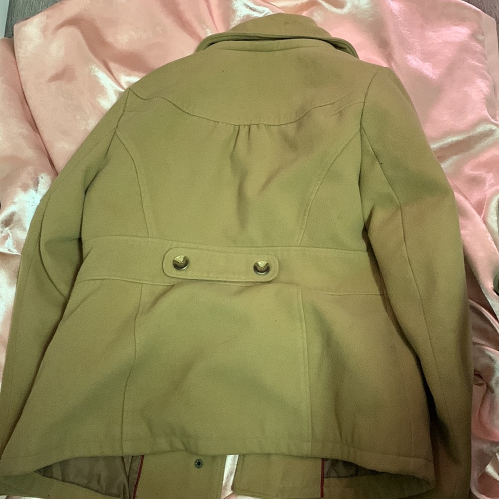 Tan coat - Picture 8 of 8